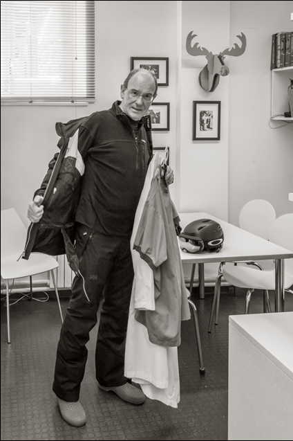 Dr. Aleix Vidal Font, fundador del despacho de traumatología